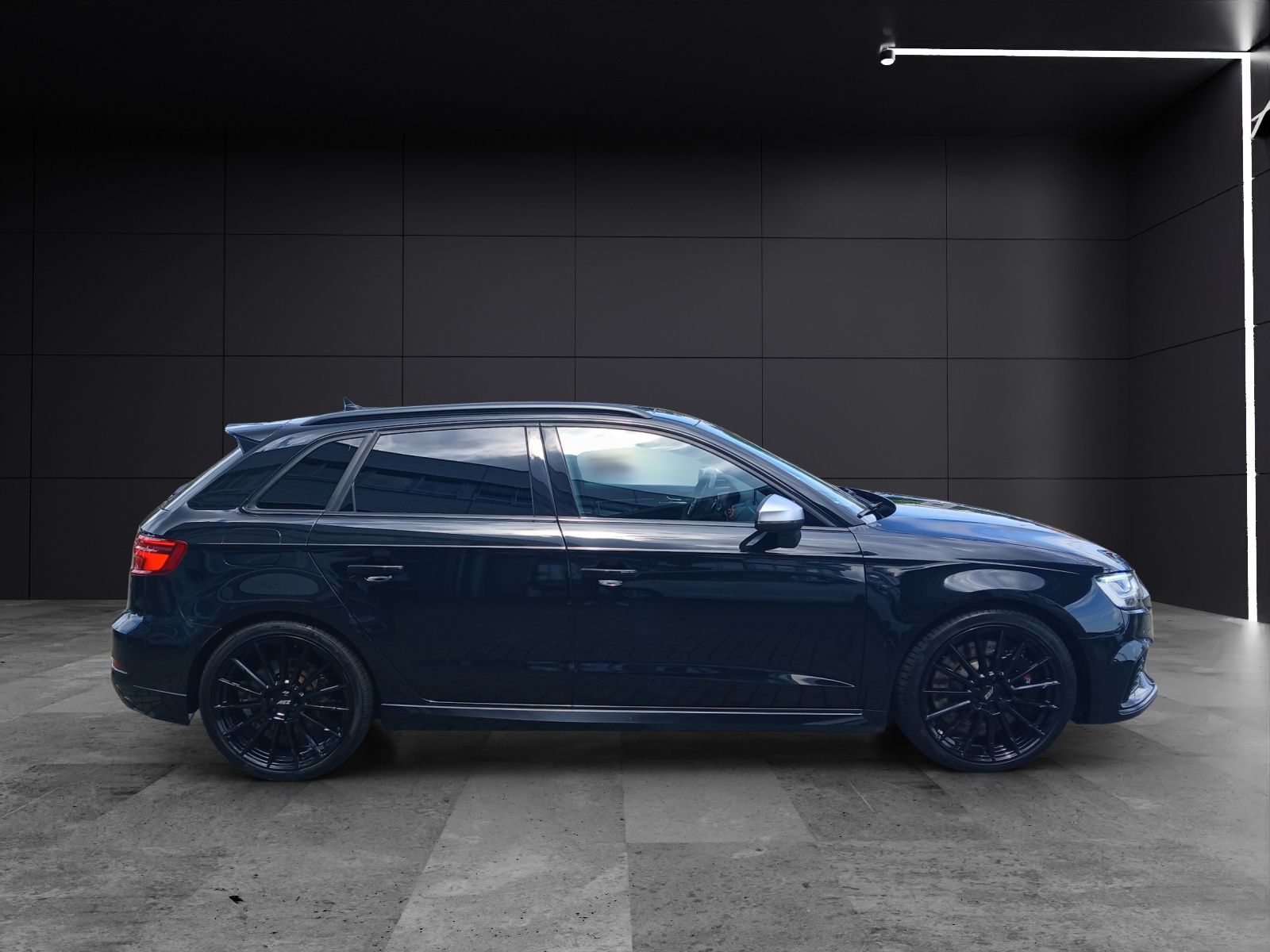 Fahrzeugabbildung Audi RS 3 Sportback quattro S-tronic Matrix Navi AVC