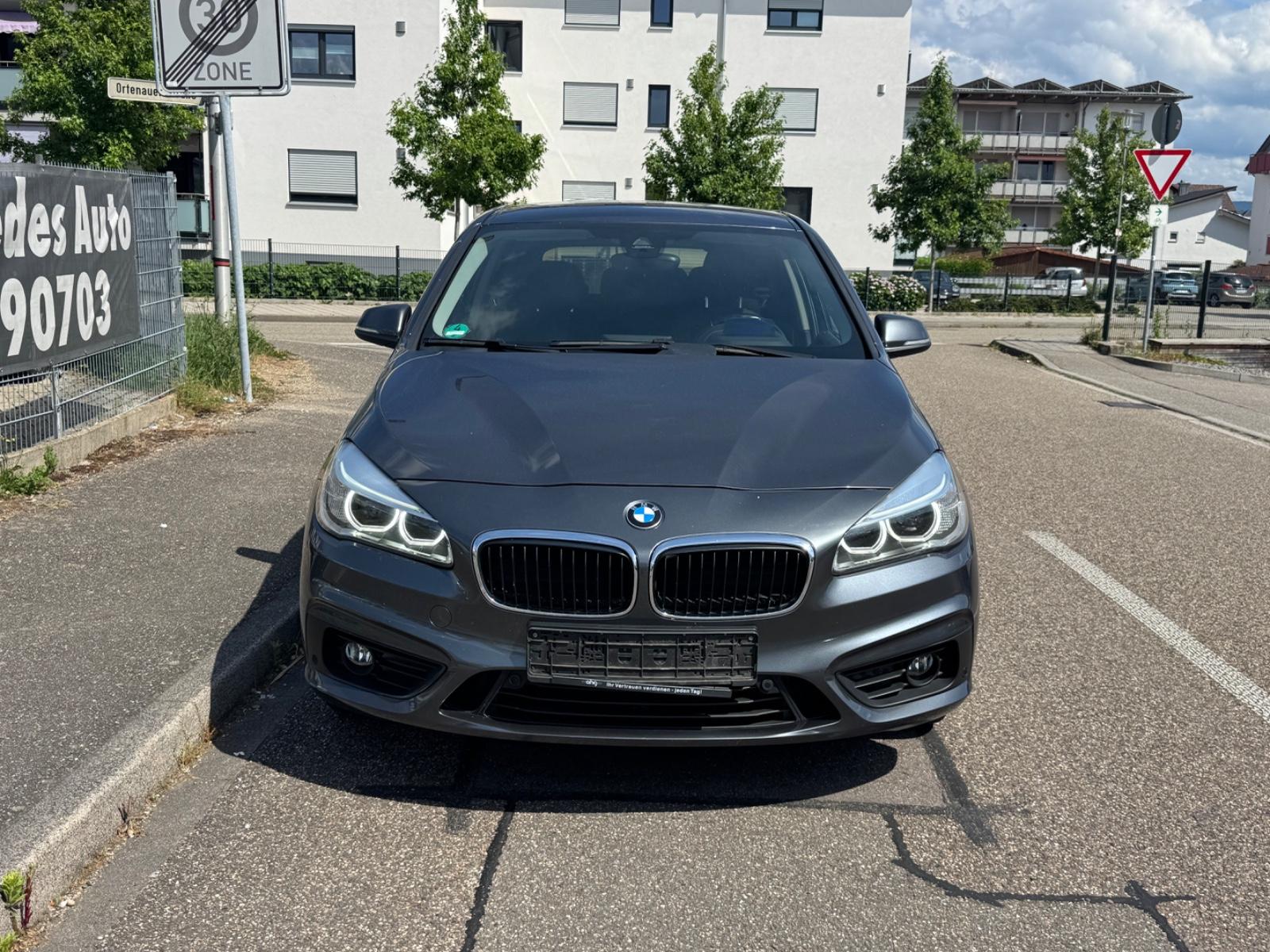 BMW 2 Active Tourer 218 d TÜV / Automatik