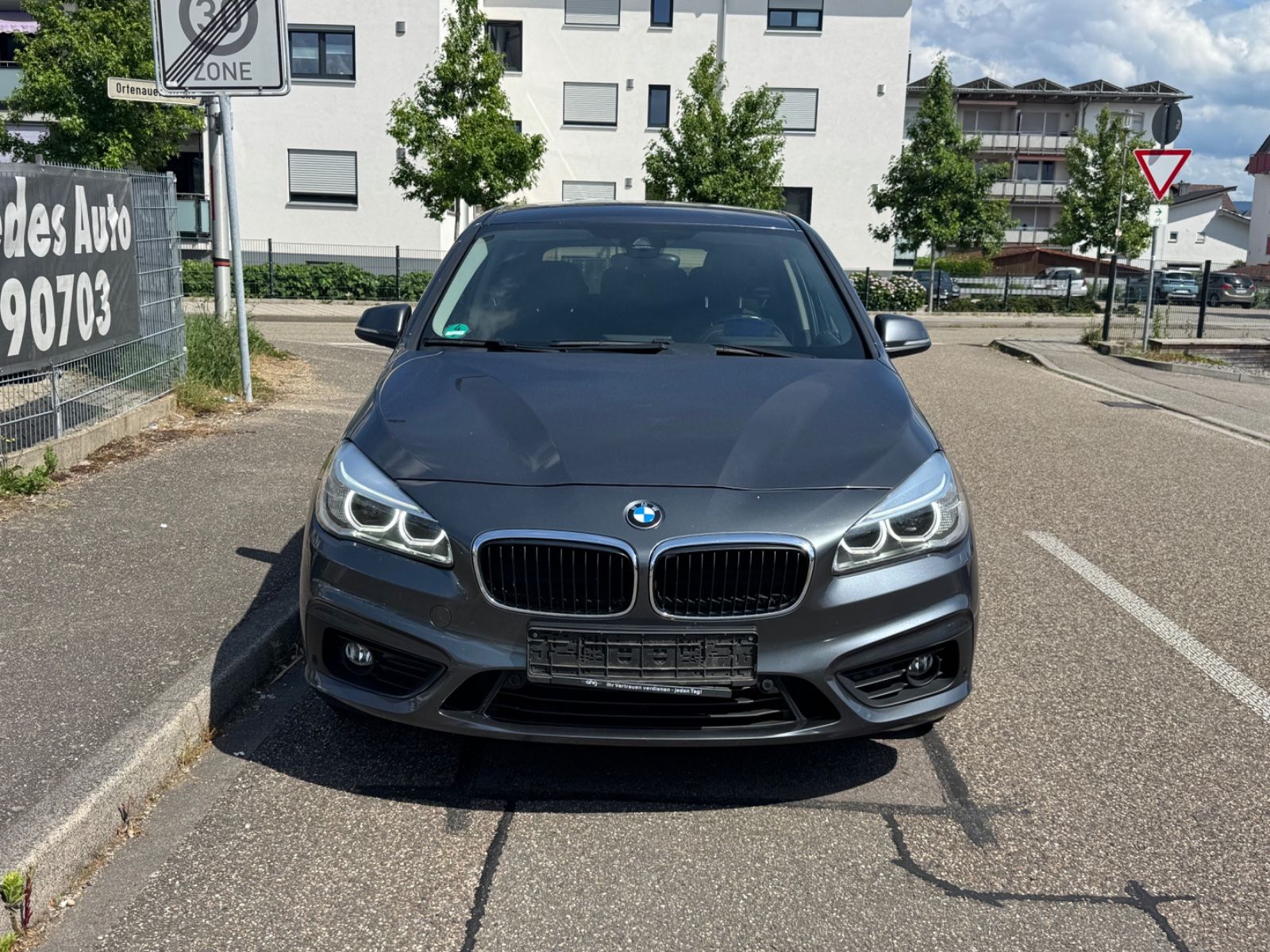 BMW 218 - 1
