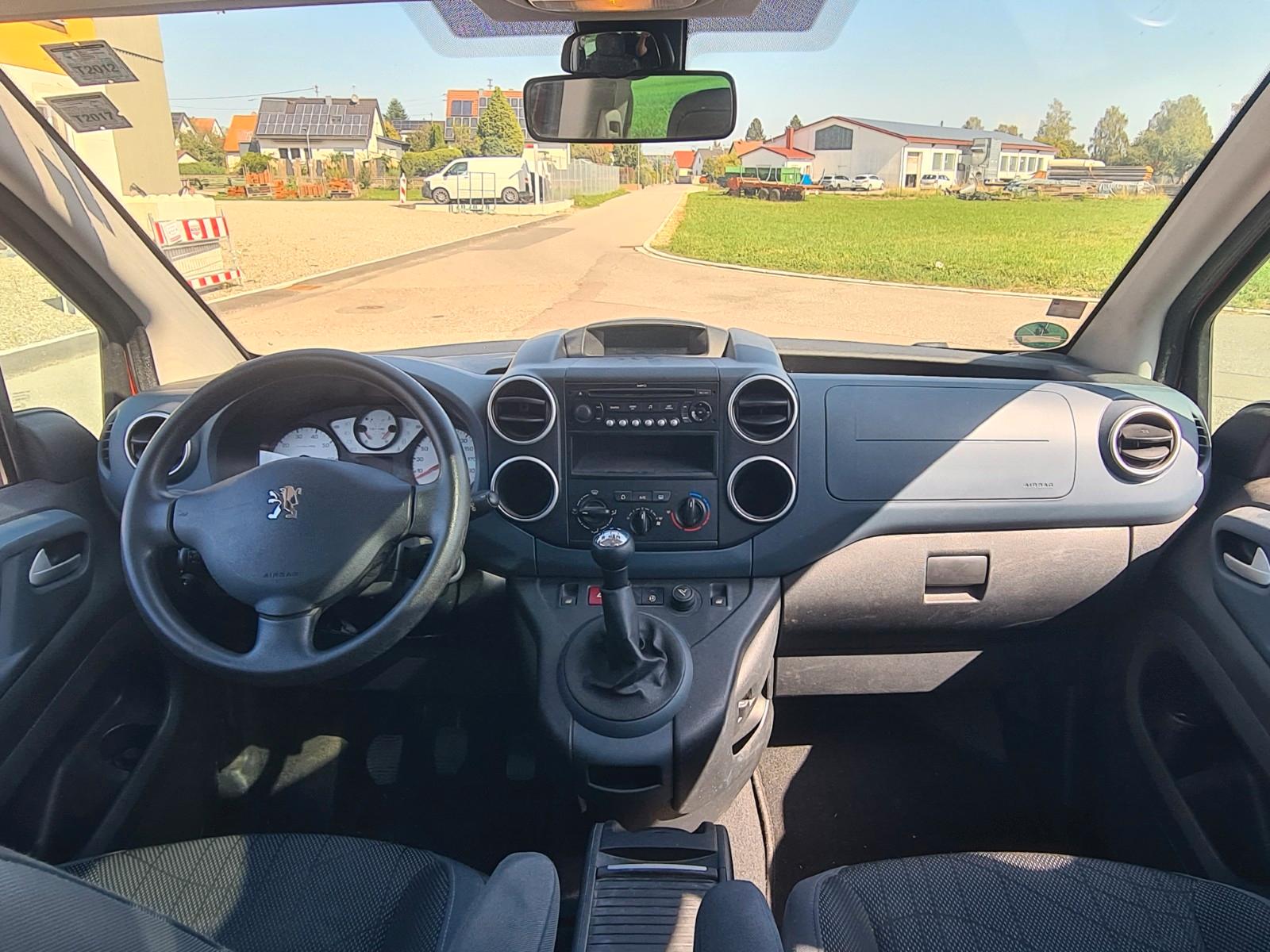Peugeot Partner Tepee Family Klima 8fach Pano ZR neu