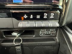 Fahrzeugabbildung Dodge RAM 1500 Limited Night GRAIL Klappe 12x22  V8  !