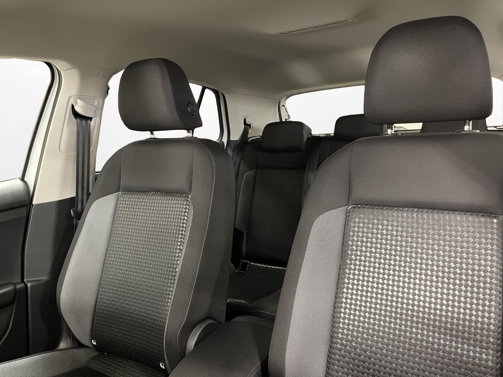 Volkswagen T-Cross - Bild 10