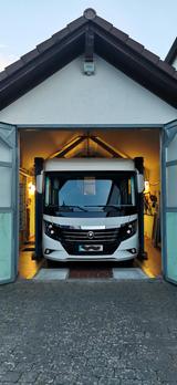 Niesmann + Bischoff Arto 77E, Lithium, Solar, Hub-Stützen, 18" Räder - Arto