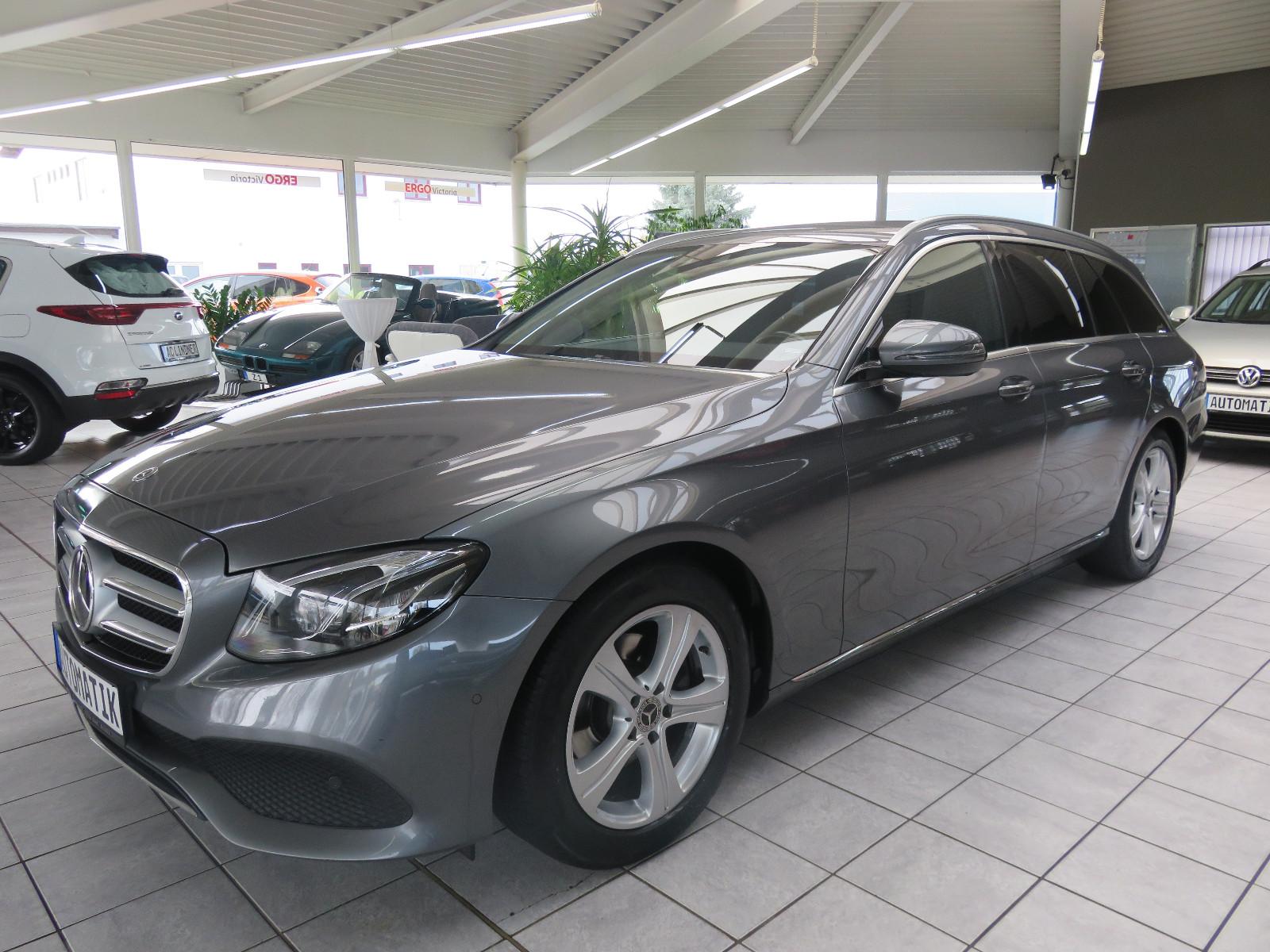 Mercedes-Benz E 220 Td*Avantgarde*LED*AZV*ACC*Kamera*