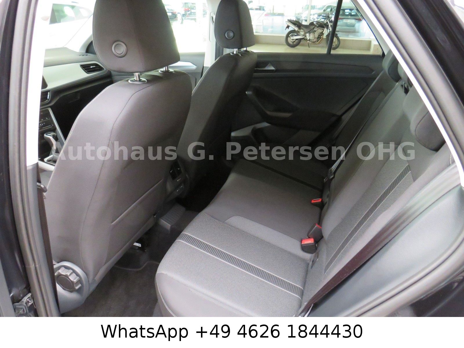 Fahrzeugabbildung Volkswagen T-Roc Life 1.5TSI*DSG*LED*Spur*ACC*Fernlicht*SHZ