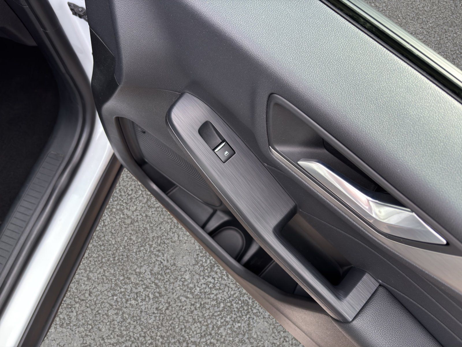 Fahrzeugabbildung Ford Kuga Plug-In Hybrid Titanium