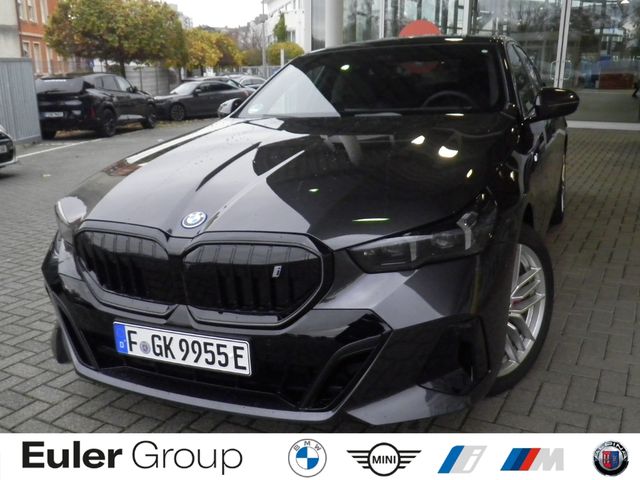 BMW i5 xDrive 40 Limousine Sportpaket HUD AD AHK-kla