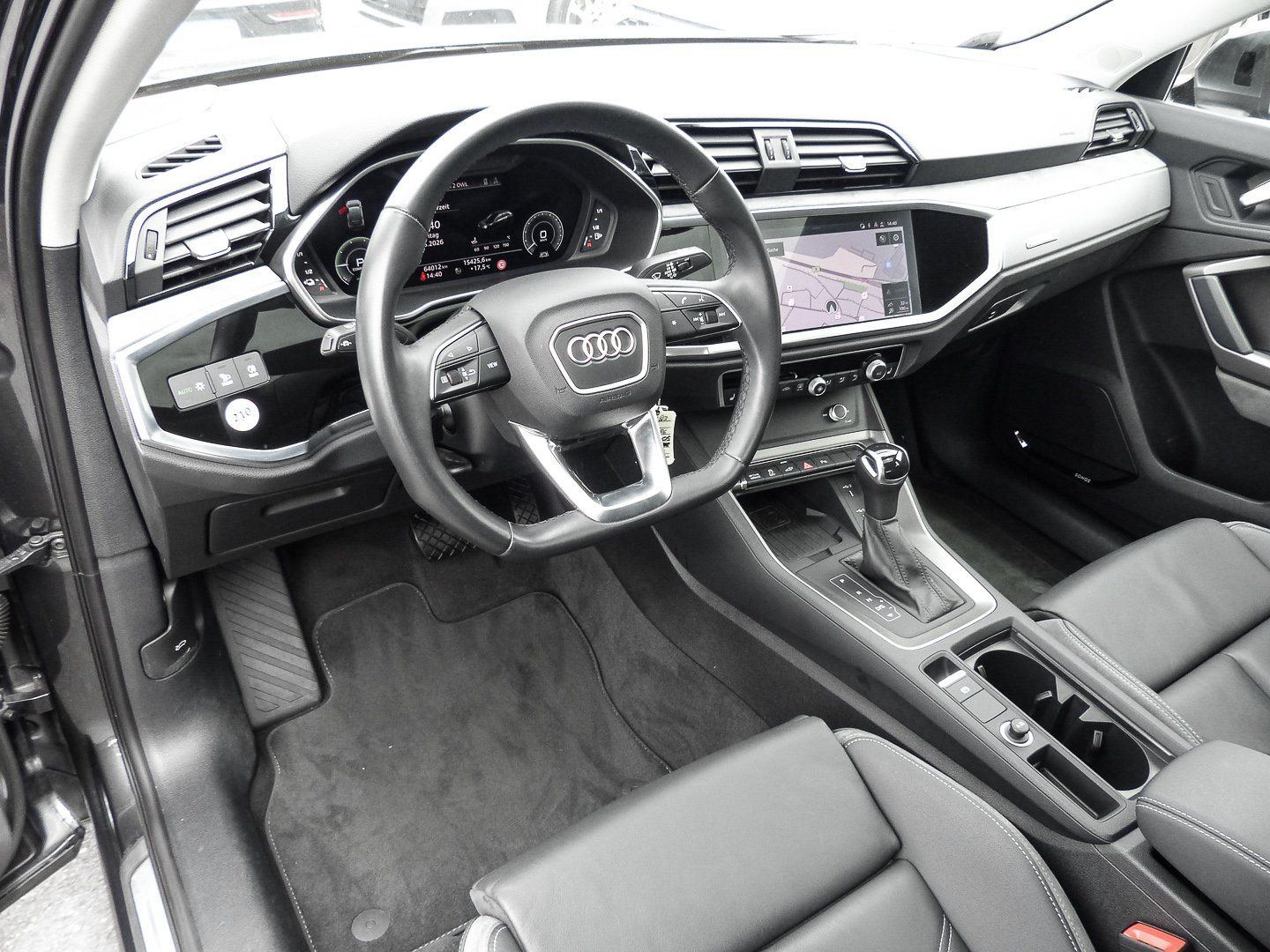 Audi Q3 Sportback 45 TFSI e S tronic S line Pano Sono foto 9