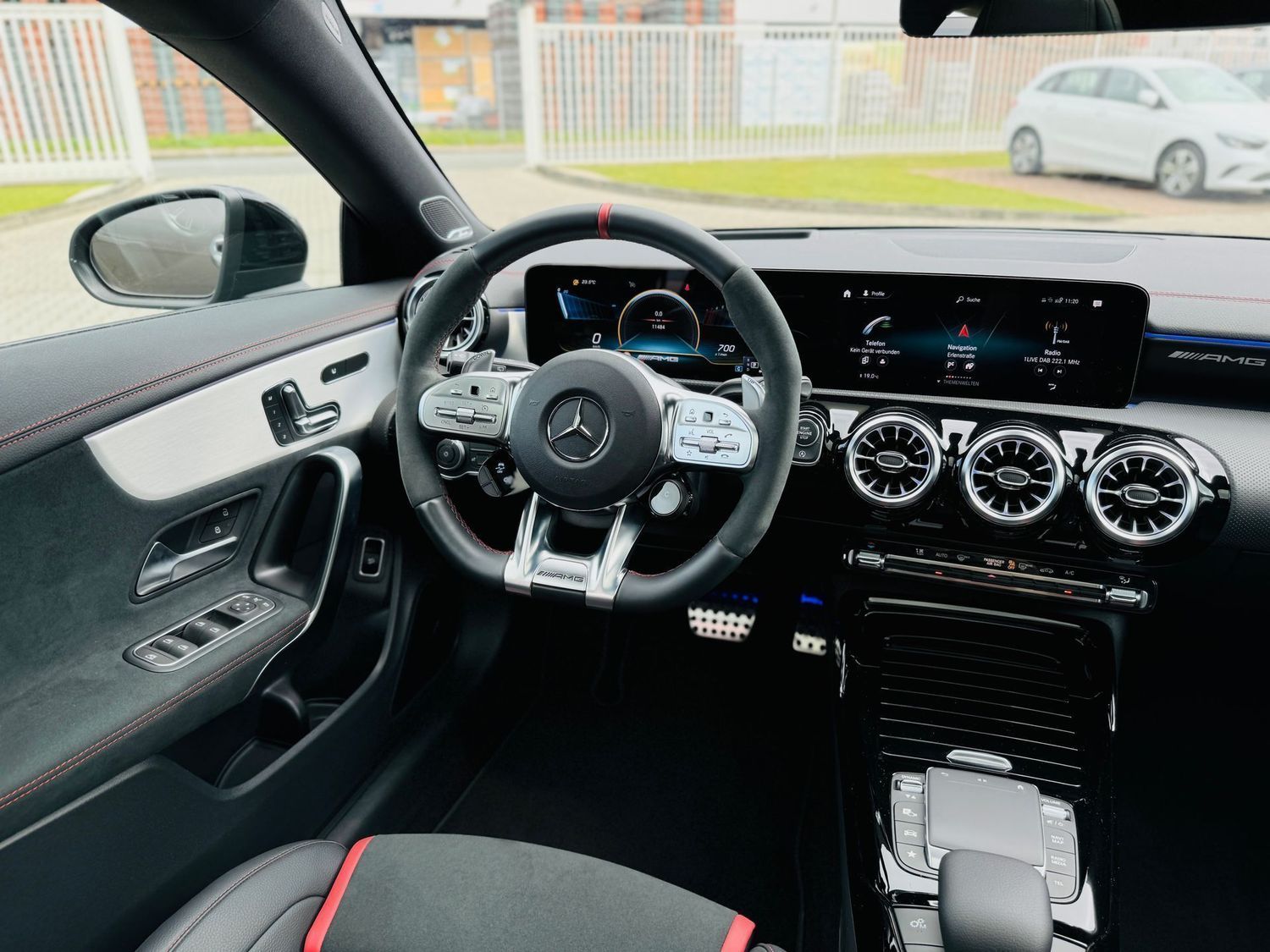 Fahrzeugabbildung Mercedes-Benz CLA 35 AMG Shooting Brake 4M AMG, Memory, Aerody