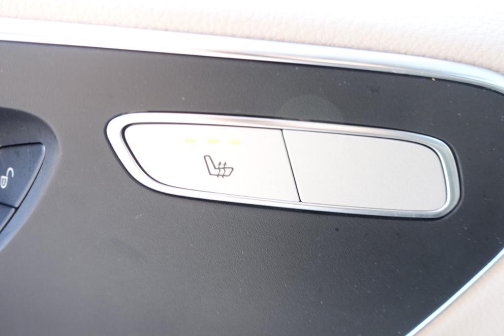 Mercedes-Benz V 220