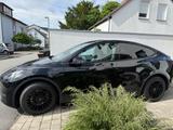 Tesla Model Y Long Range Dual Motor AWD Long Range - Tesla Model Y: Von Privat
