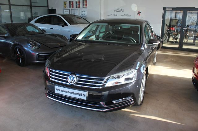 Volkswagen Passat Lim Highline BM S-Dach/RCam/Alcantara/AHK