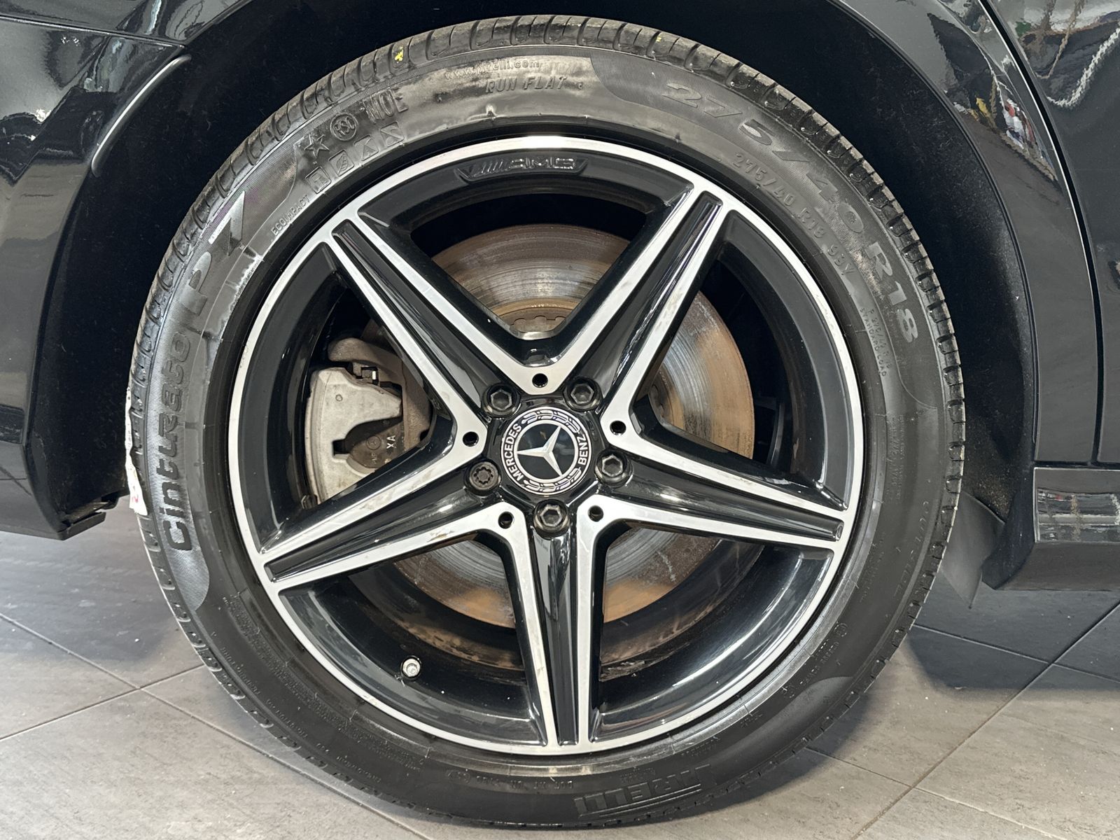 Fahrzeugabbildung Mercedes-Benz E 300de T AMG-Line NAV+LED+AHK+KAMERA+HEAD-UP+PP