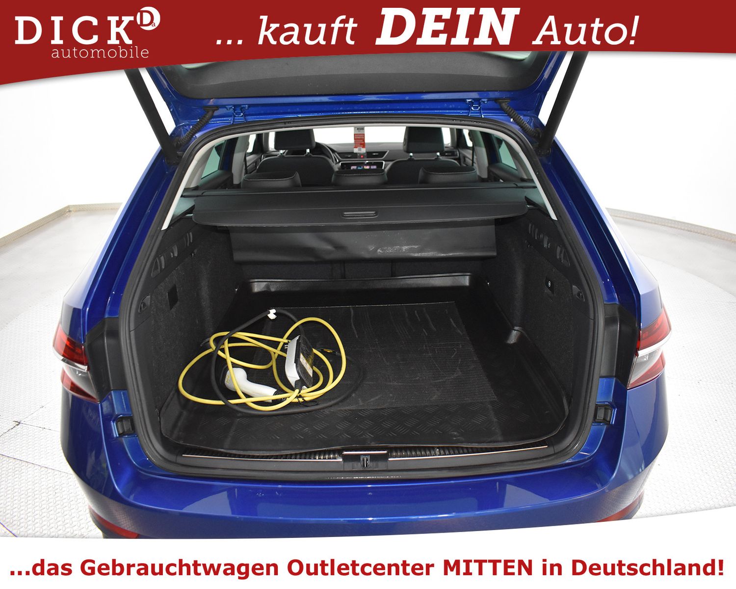 Fahrzeugabbildung SKODA Superb Com 1.4  iV Style PANO+STDHZ+MEMO+MATRIX+