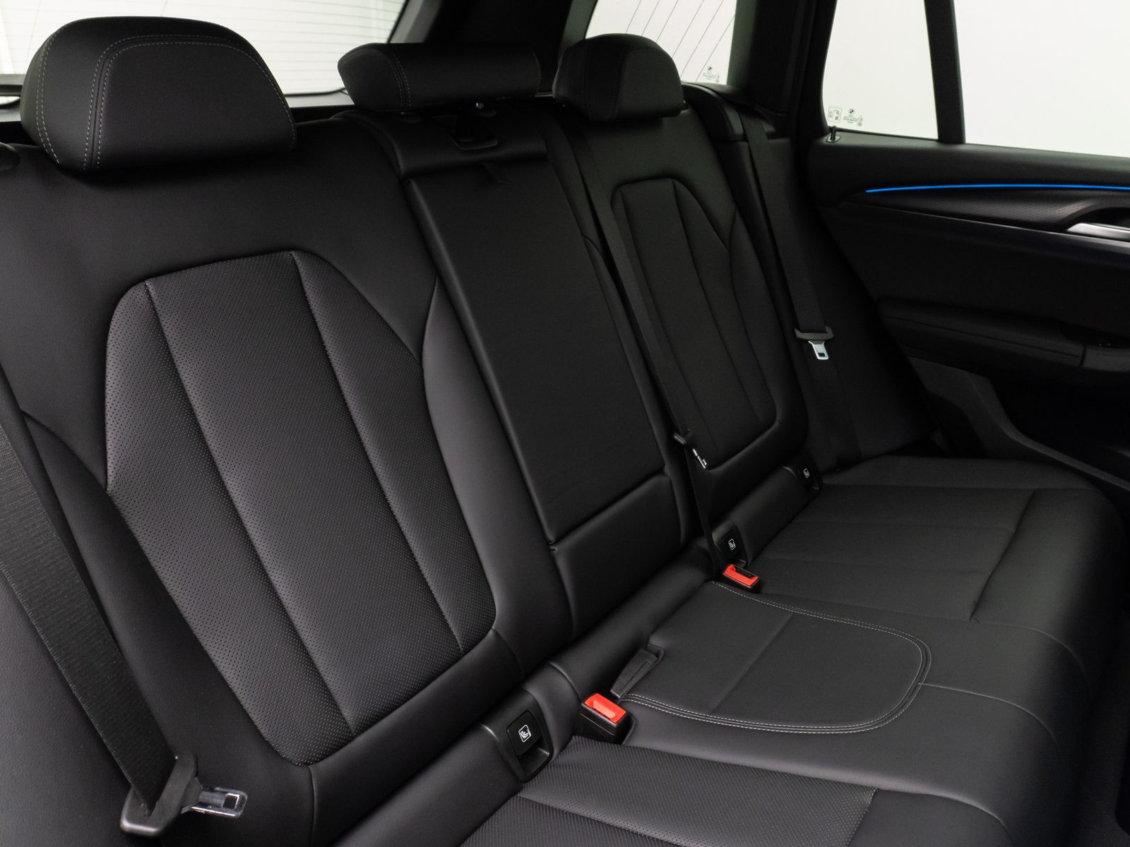 Fahrzeugabbildung BMW X3 xD30e M Sport 360°DAB HiFi Komfort AHK 20Zoll