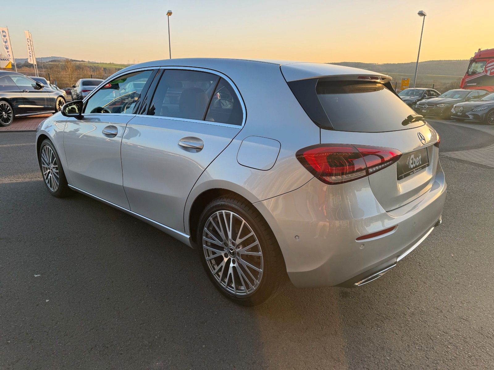 Fahrzeugabbildung Mercedes-Benz A 180 Progressive+LED+Ambiente+RFK+TotW