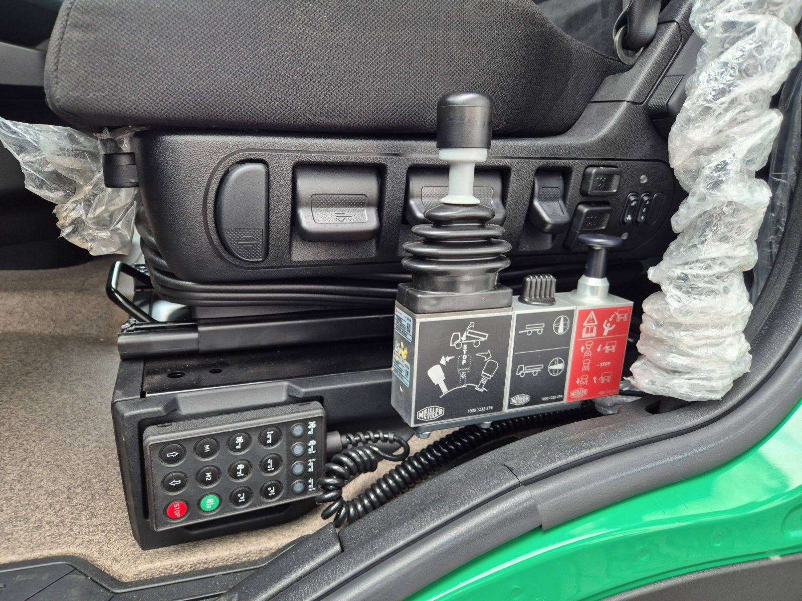 Fahrzeugabbildung Iveco AS360X50Z/P HR ON+ 8x4 Meiller AHK Intarder Cam