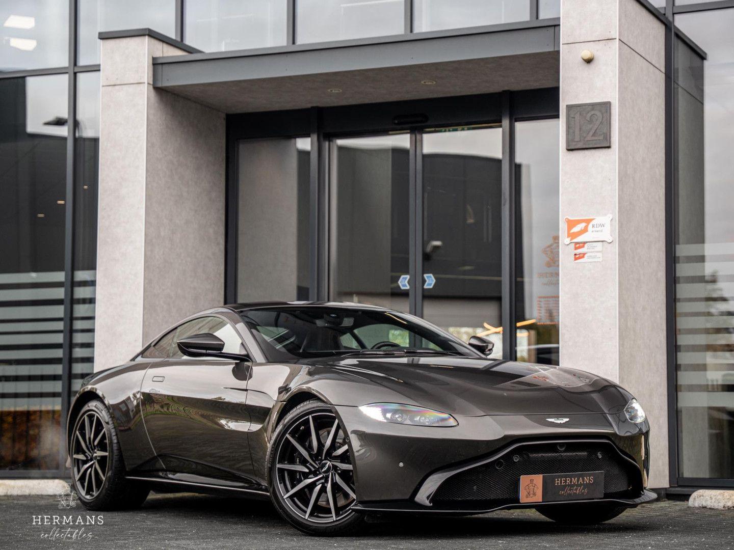 Aston Martin V8 Vantage 4.0 / Memory / kamera / Dealer / Cool