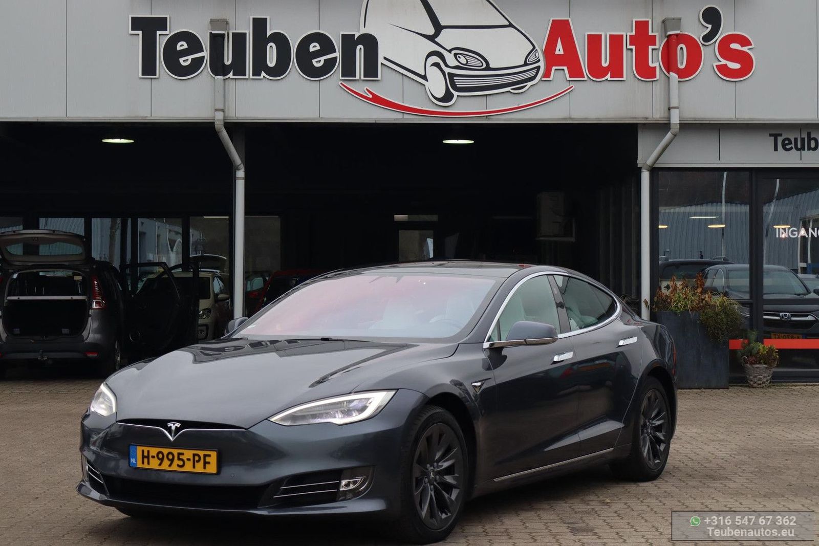 TESLA Model S
