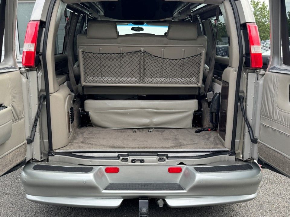 Fahrzeugabbildung Chevrolet Express Chevy Van Expl. V8 Camper Aufstelldach