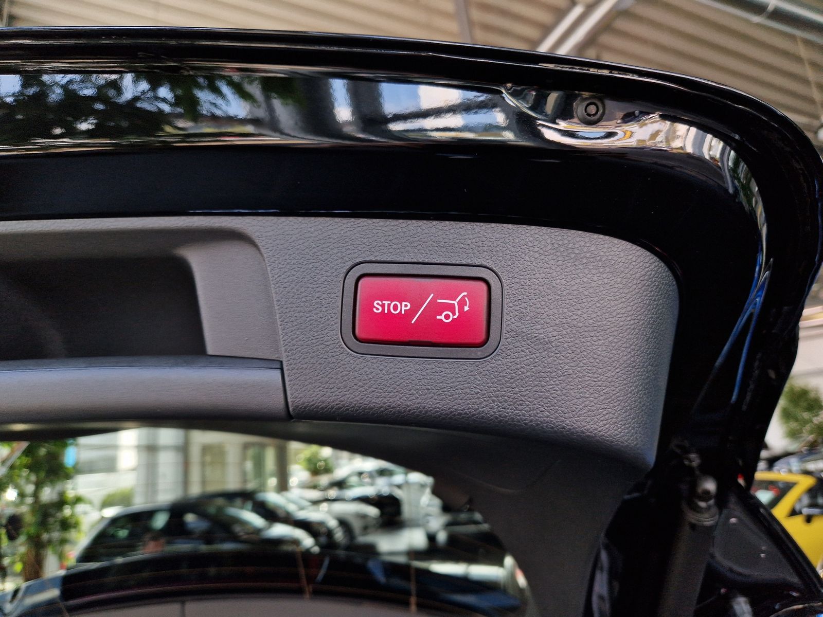 Fahrzeugabbildung Mercedes-Benz GLA 250 4Matic AMG-LINE PANO LED