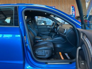 Audi A3 *KEYLESS*PANO*ALCANTARA*ACC*StdHZ*2-ZONEN*AHK