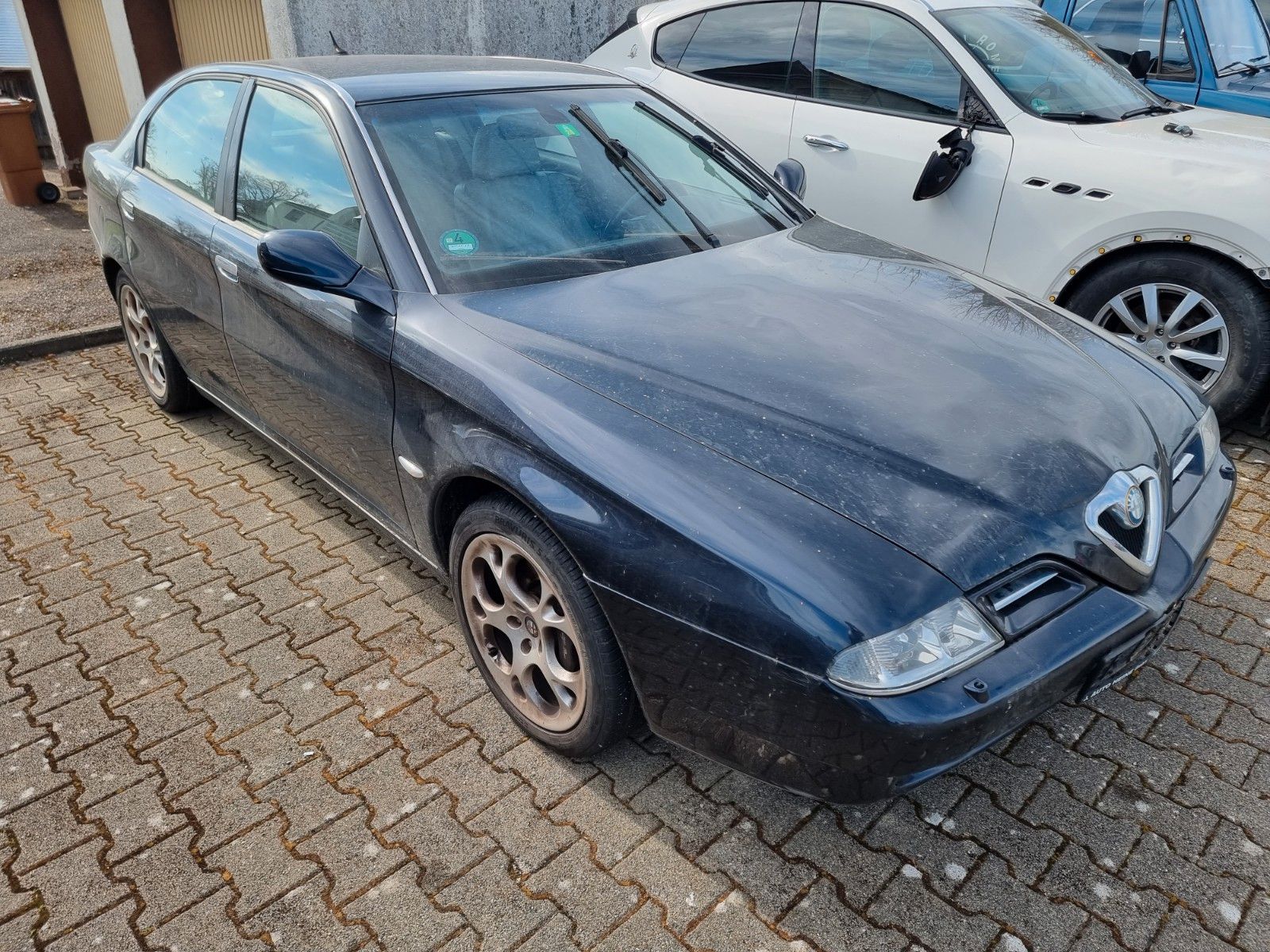 Fahrzeugabbildung Alfa Romeo 2x Alfa 166 2.5 V6 24V Distinctive