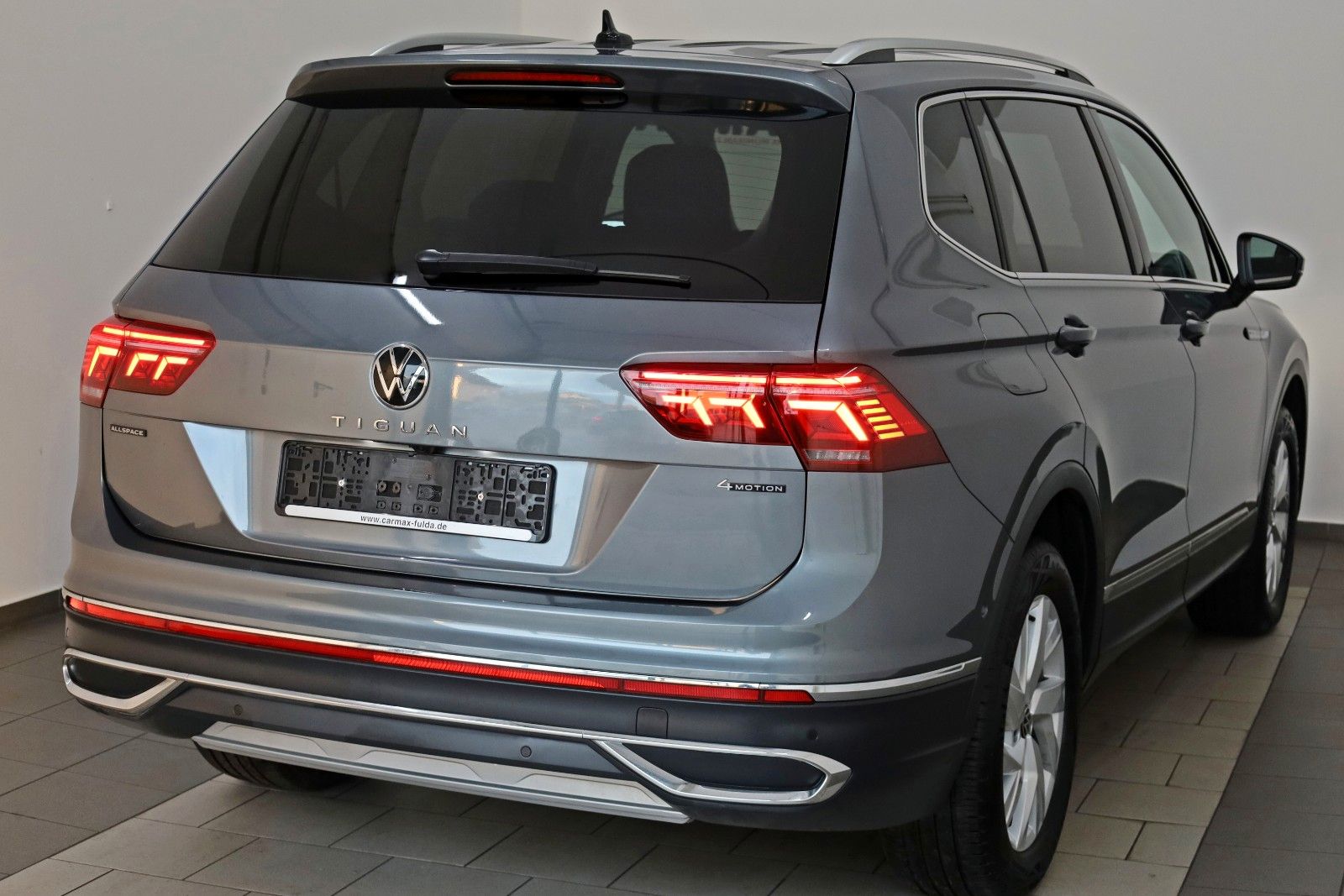 Fahrzeugabbildung Volkswagen Tiguan Allspace Elegance 4M 7 Si.,Leder,Navi,AHK