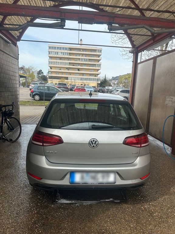 Image of Volkswagen Golf