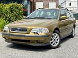 Volvo V40 1.8I ~ ERST 49TKM ~ TÜV NEU ~ - Volvo aus 2000