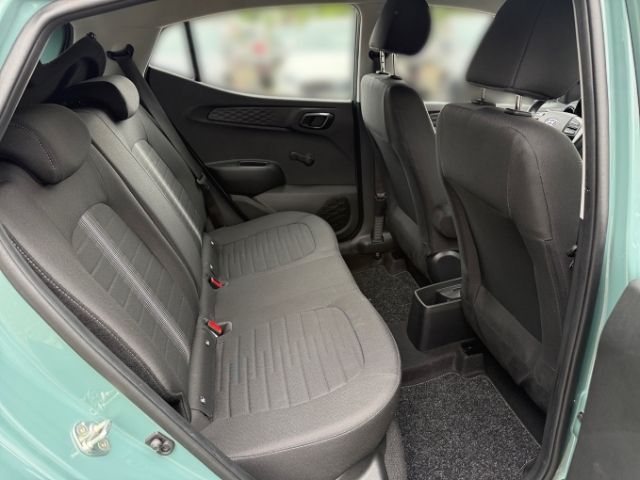 Fahrzeugabbildung Hyundai i10 Advanced 1.0 +KLIMA+SHZ+RFK+CARPLAY+TEMPOMAT