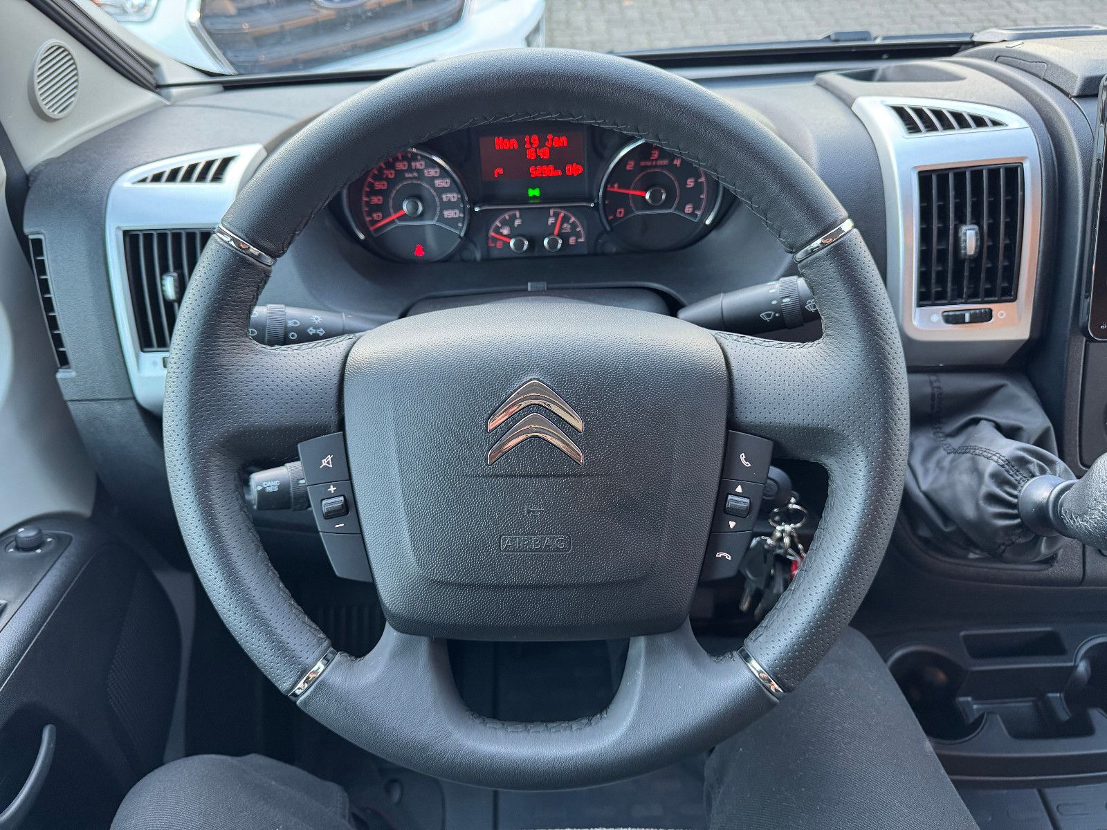 Fahrzeugabbildung Pössl 600 2WIN R PLUS CITROEN SCHLAFDACH AHK KAMERA