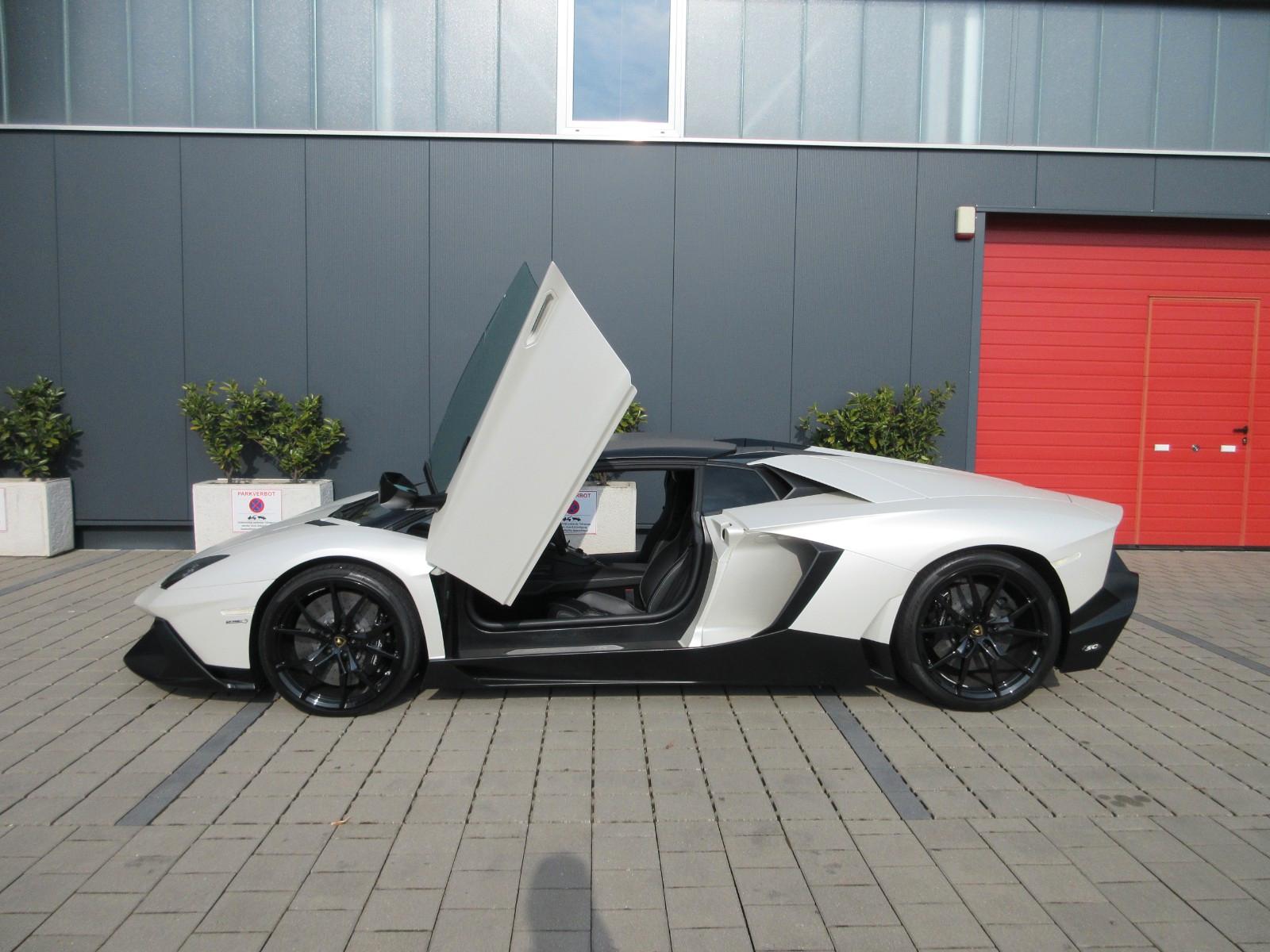 Lamborghini Aventador LP 720-4 Roadster 50° Anniversario
