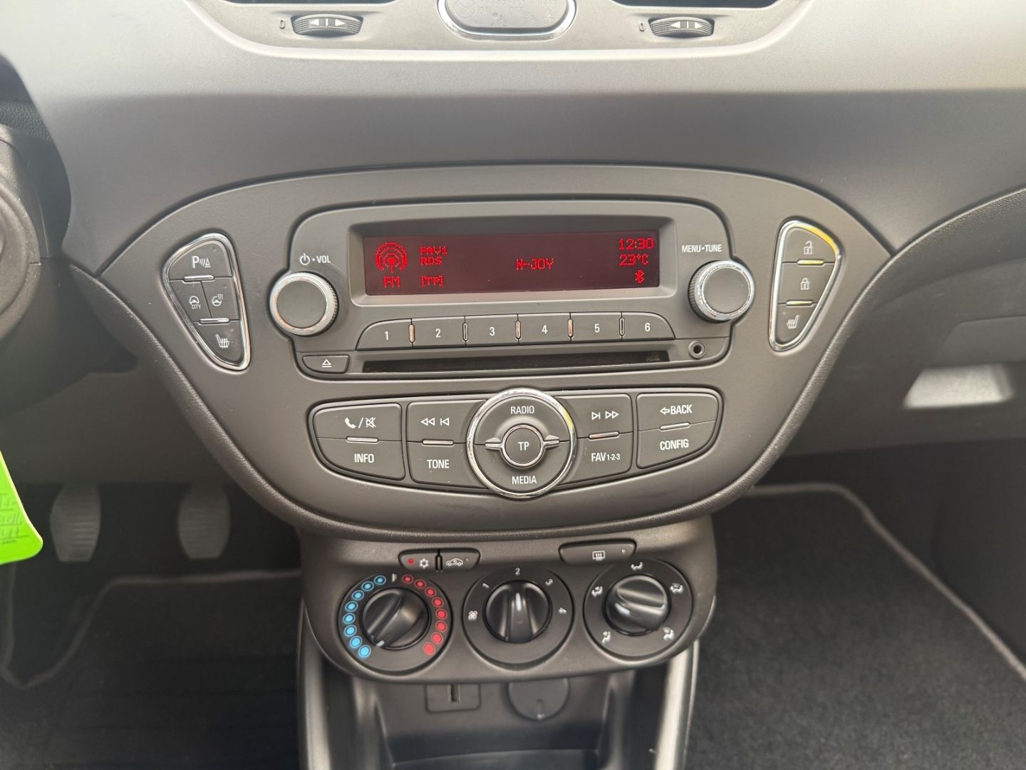 Fahrzeugabbildung Opel Corsa E Edition SHZ+LHZ+PDC