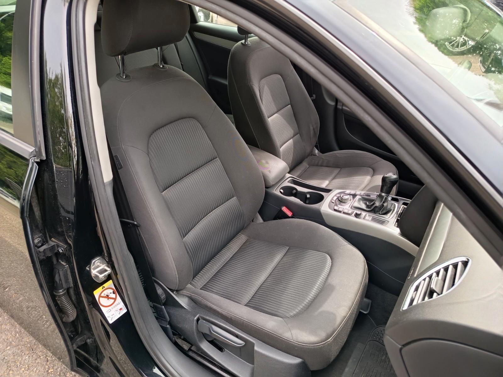 Audi A4 2010 — photo 11