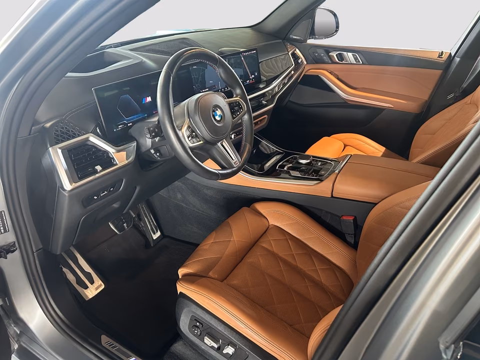 BMW X5 M60i 22" SkyLounge Sitzbelüftung Massage
