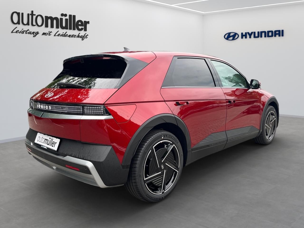 Fahrzeugabbildung Hyundai IONIQ 5 UNIQ 2xKlima 4xSHZ ACC AUT Bel.Sitz HUD
