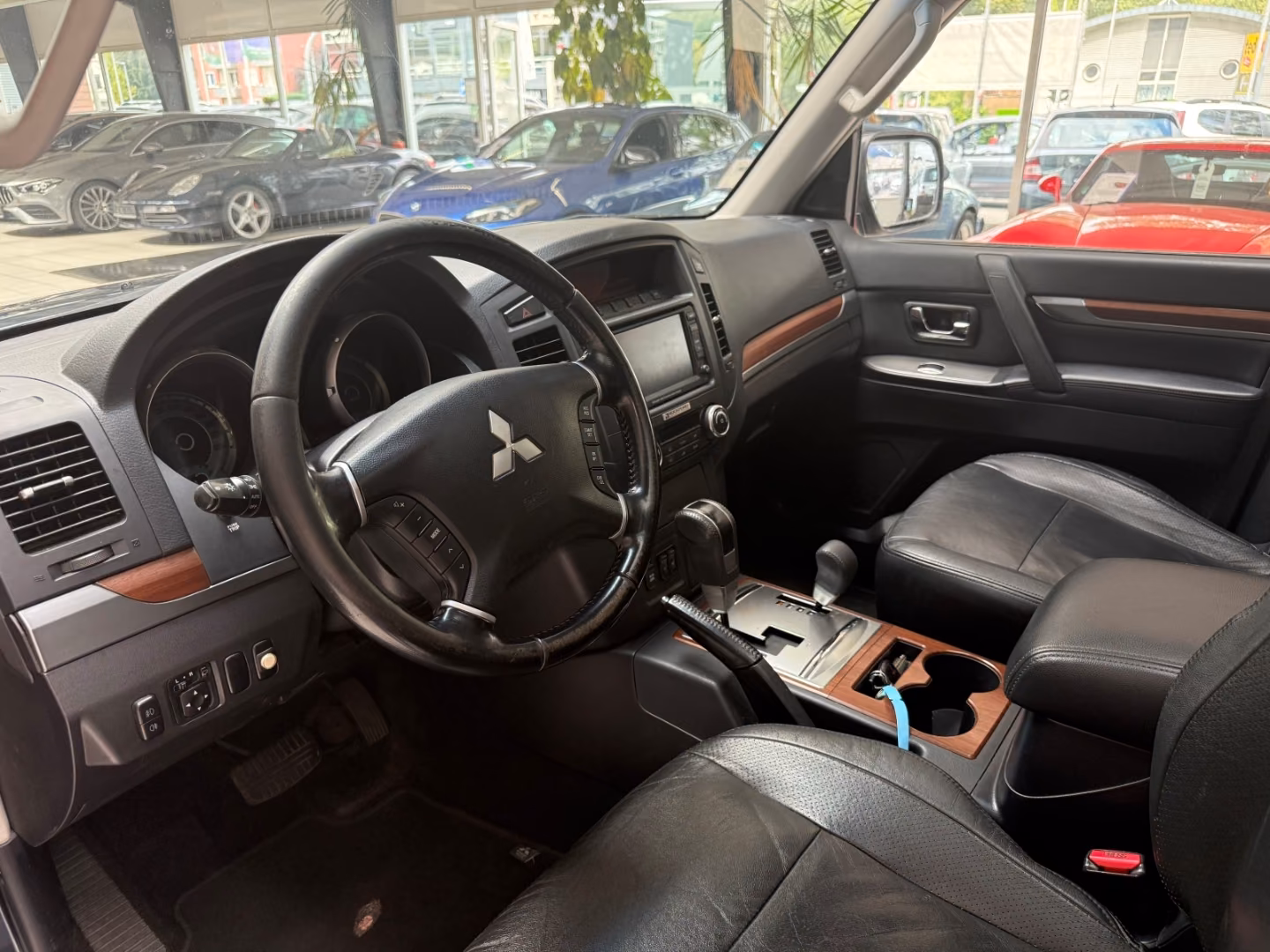 Mitsubishi Pajero IV 3.2 DI-D Instyle 170 ch – BVA - toit ouvrant – 4x4 – 158 666 km