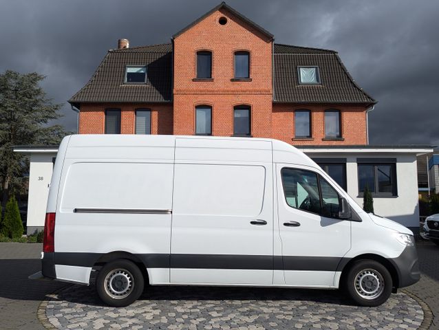 Mercedes-Benz Sprinter III FWD 311CDI FWD CAM MBux Holzbododen