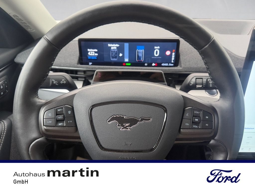Fahrzeugabbildung Ford Mustang MACH-E Extended Range ACC LED PANO 360°