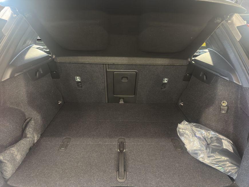 Volvo XC40 B3 B DKG Plus Dark 120 kW, 5-türig