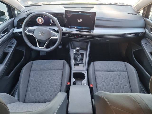 Fahrzeugabbildung Volkswagen Golf VIII Variant 1.5 TSI LIFE SHZ LED NAVI KLIM