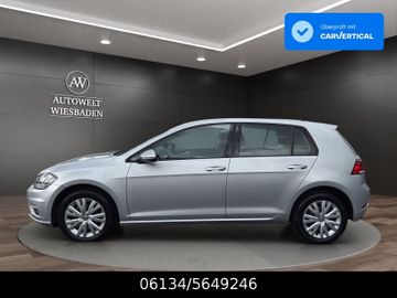 Volkswagen Golf - 6