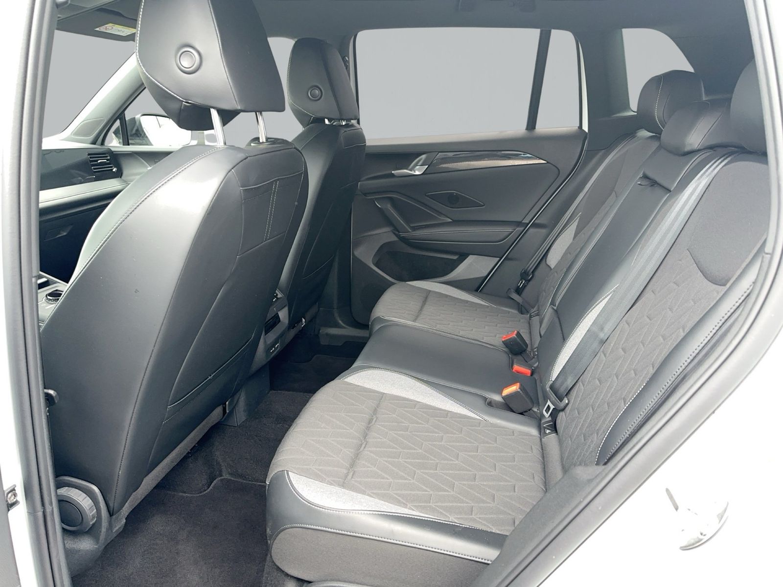 Volkswagen Tiguan - Bild 11