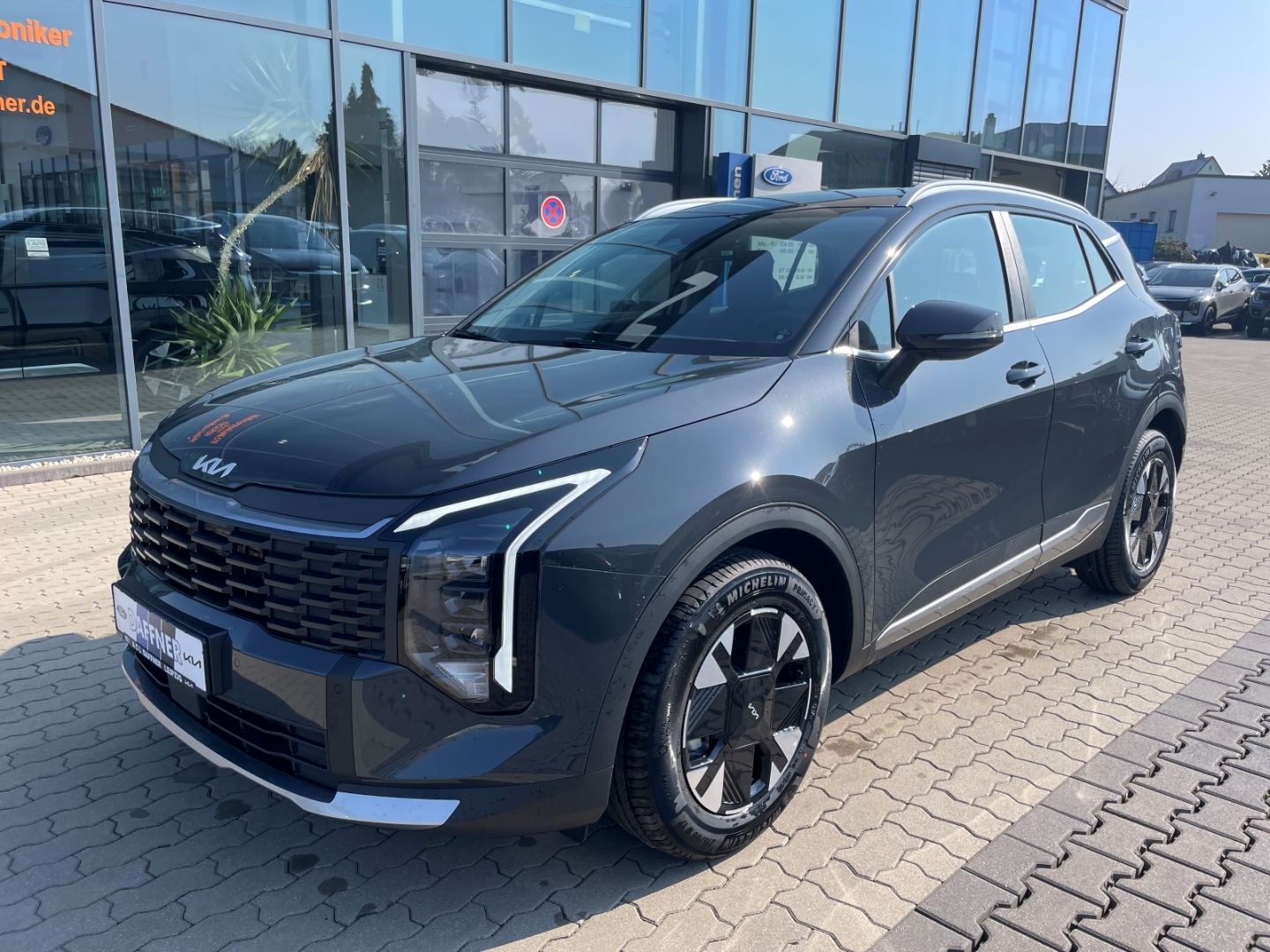 Fahrzeugabbildung Kia Sportage Vision PDC v&h SpurhaltAss Verkehrszeic
