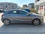 Mercedes-Benz A 180 - Benzin, Automatik, 04/2018, 111.000 km. - Mercedes-Benz: 1.0