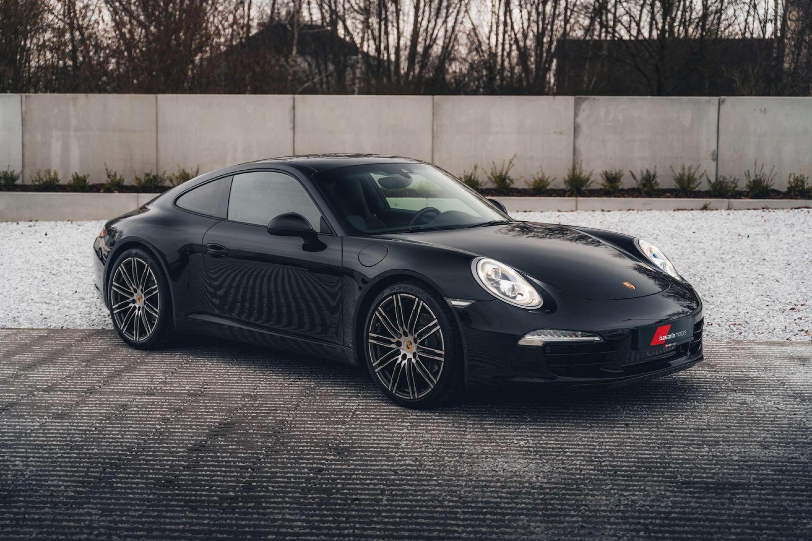 Porsche 991 Carrera 2 /  Black Edition / 18-Way Seats/ B