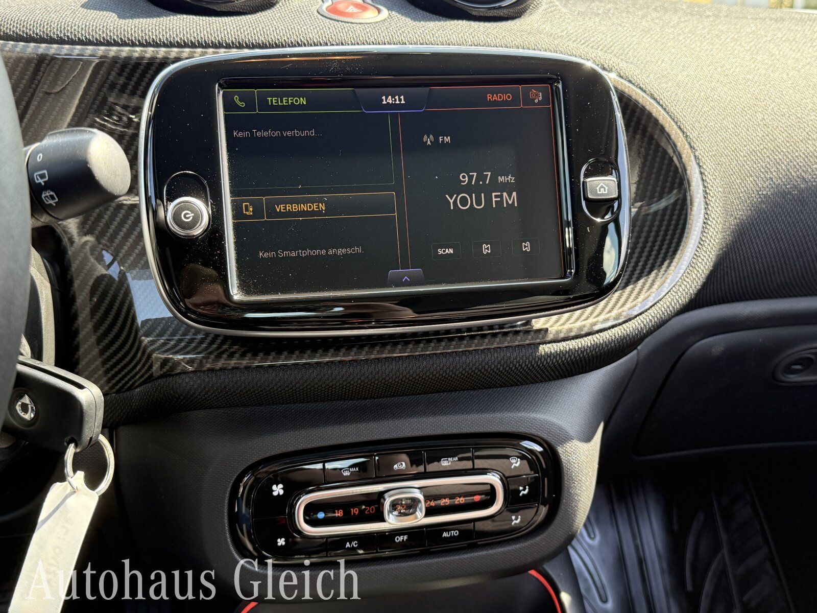 Fahrzeugabbildung Smart EQ passion Navi/Pano.-Dach/Klima/LED/Sitzhzg./BC