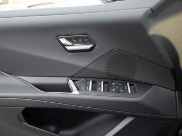  BMW IX3 缩略图 27