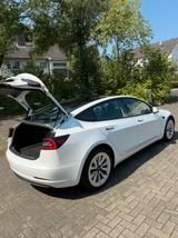 Tesla Model 3 LR AWD | EAP | 20.500 km | 1. Hand - Tesla in Köln